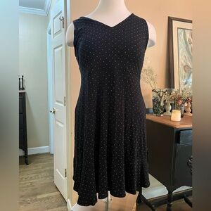 Black Sleeveless V-Neck Polka Dot Dress